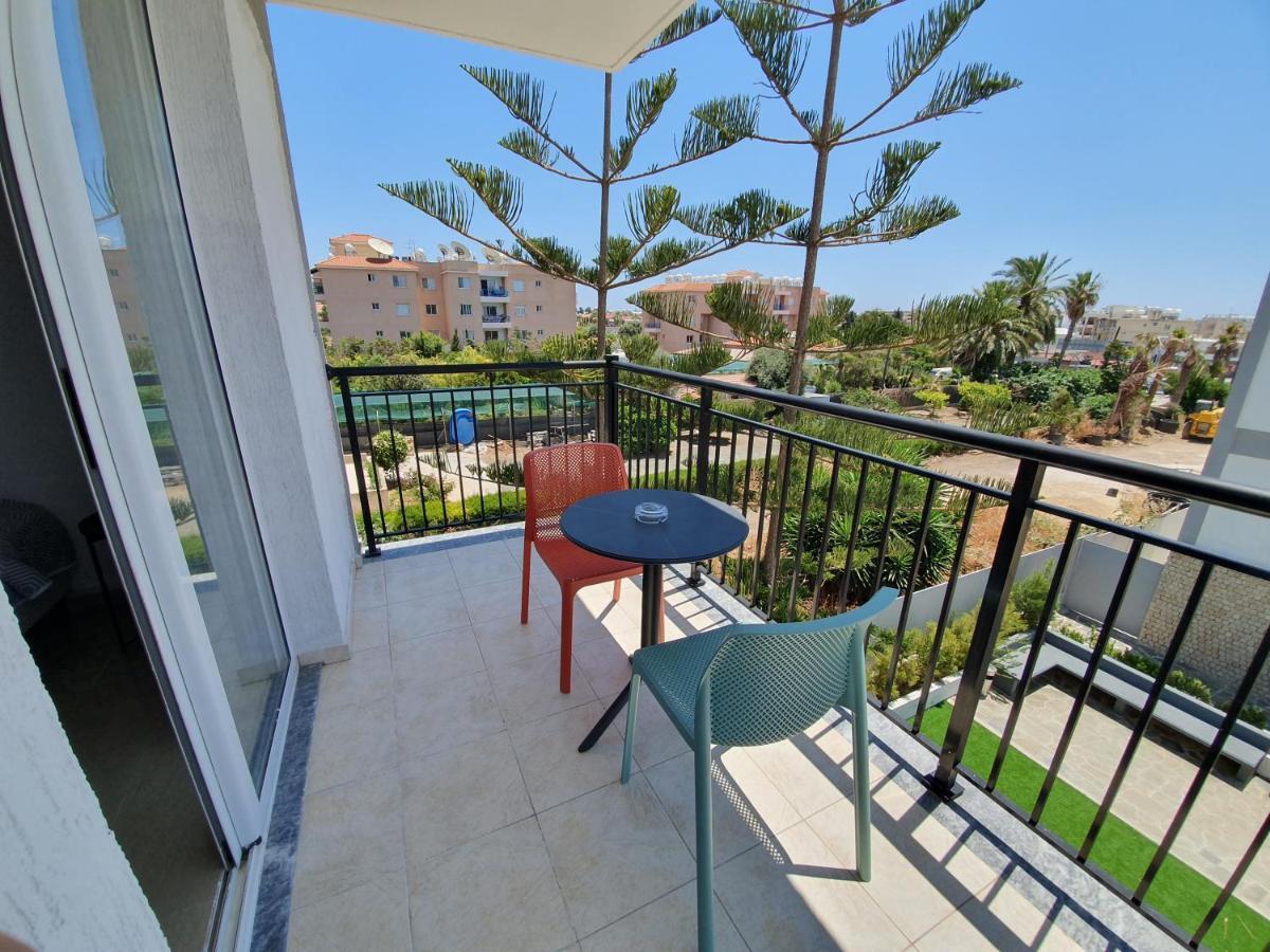 Valentinos Apartments Paphos Eksteriør bilde