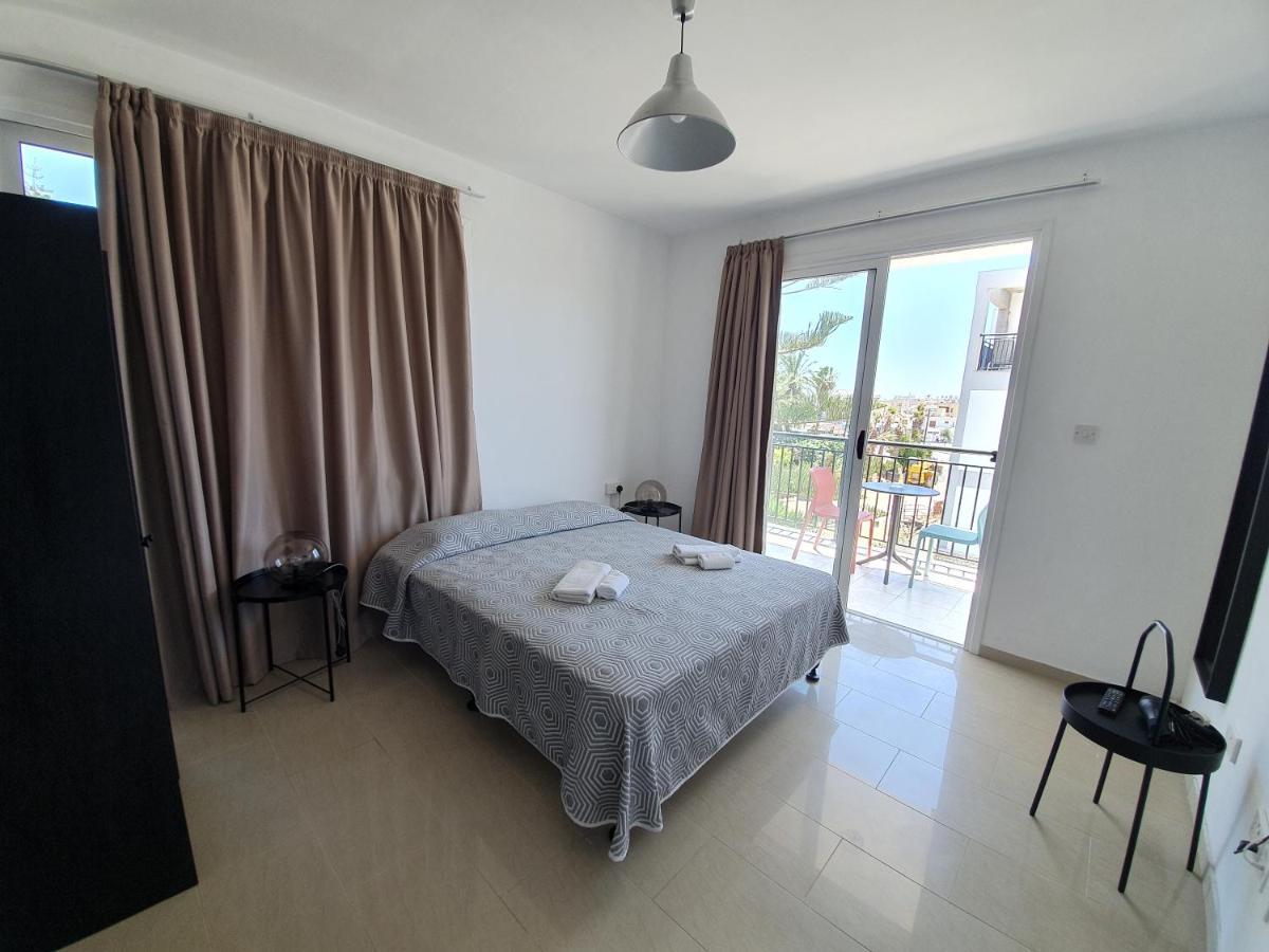 Valentinos Apartments Paphos Eksteriør bilde