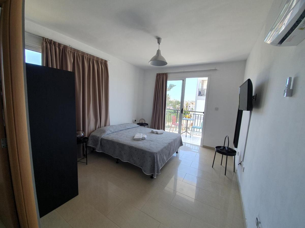 Valentinos Apartments Paphos Eksteriør bilde