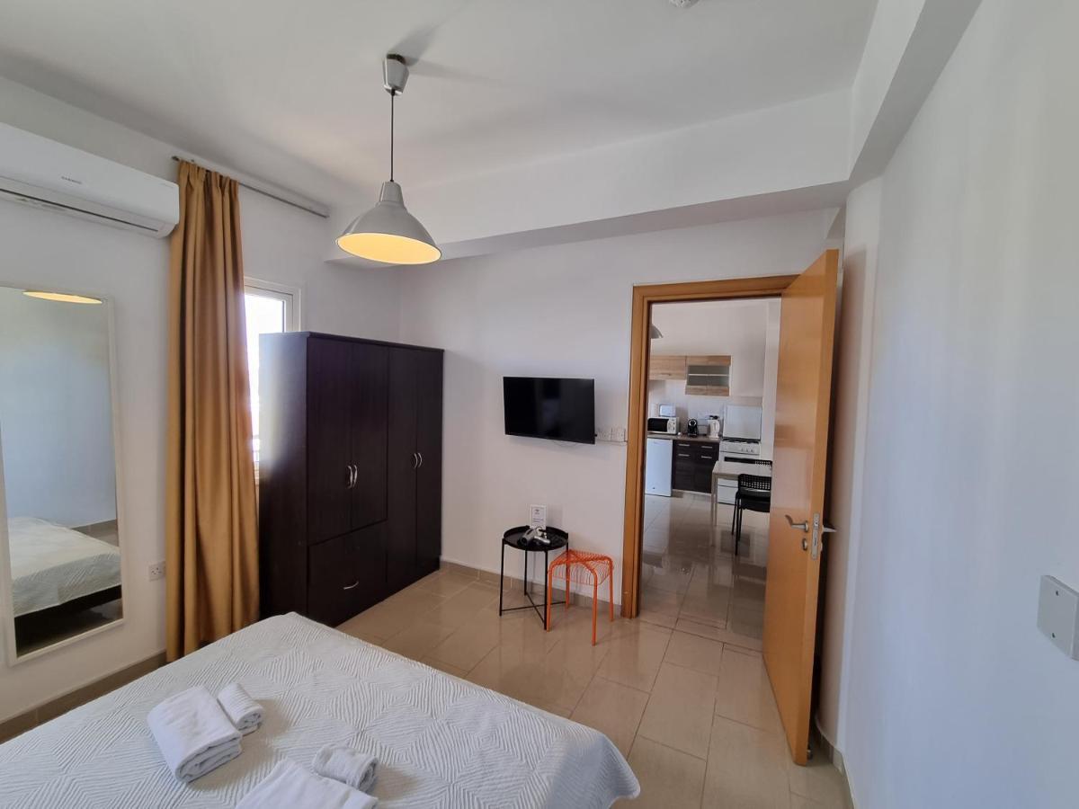 Valentinos Apartments Paphos Eksteriør bilde