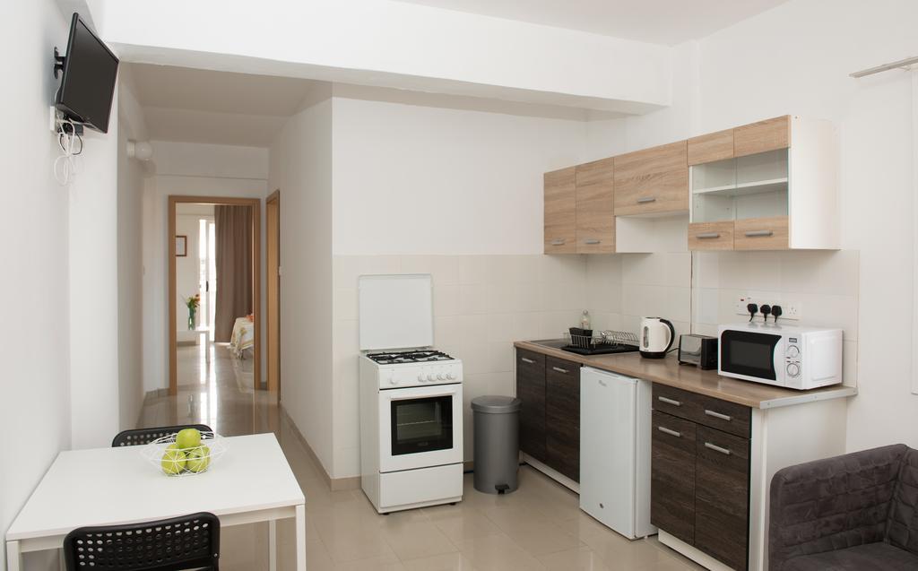 Valentinos Apartments Paphos Eksteriør bilde
