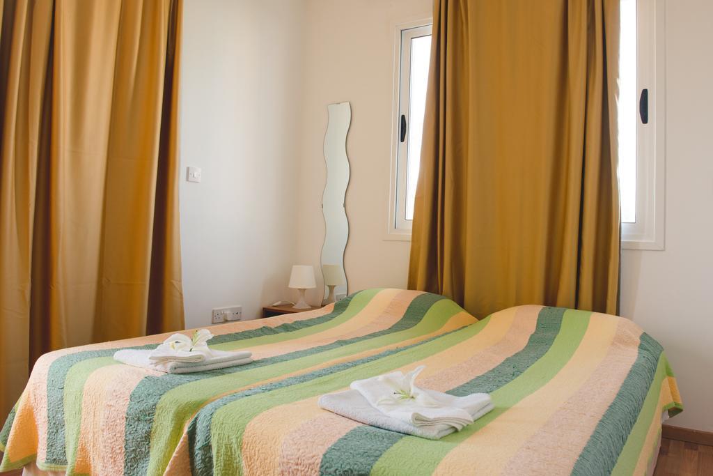 Valentinos Apartments Paphos Eksteriør bilde