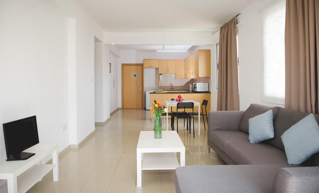 Valentinos Apartments Paphos Eksteriør bilde