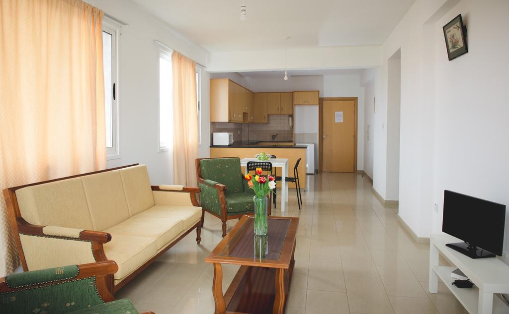 Valentinos Apartments Paphos Eksteriør bilde