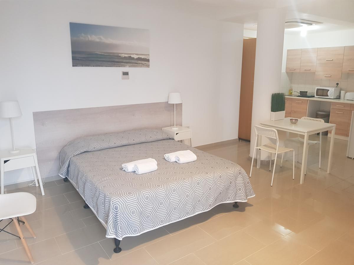 Valentinos Apartments Paphos Eksteriør bilde