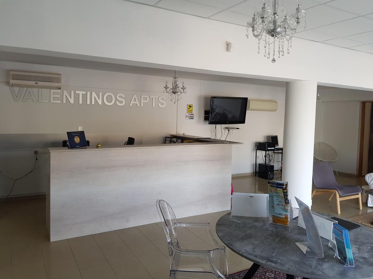 Valentinos Apartments Paphos Eksteriør bilde