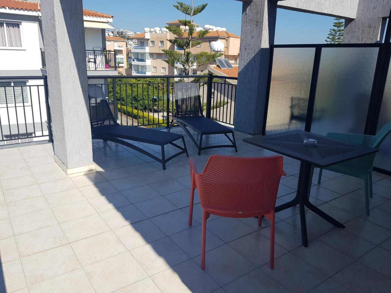 Valentinos Apartments Paphos Eksteriør bilde