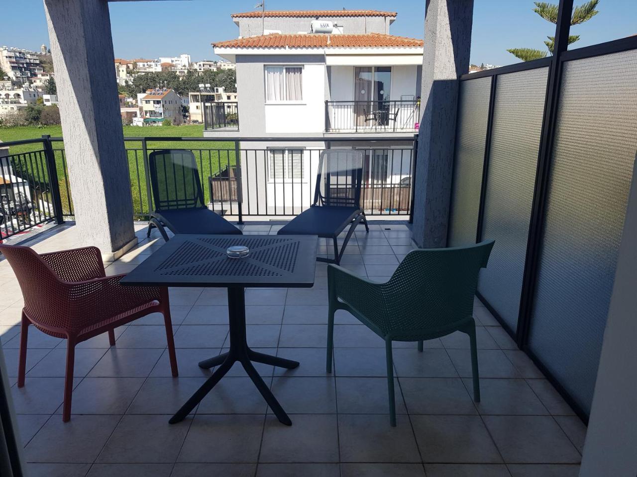 Valentinos Apartments Paphos Eksteriør bilde