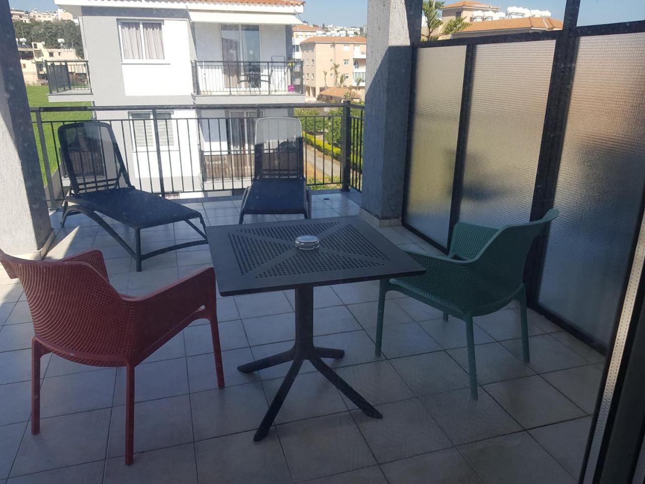 Valentinos Apartments Paphos Eksteriør bilde