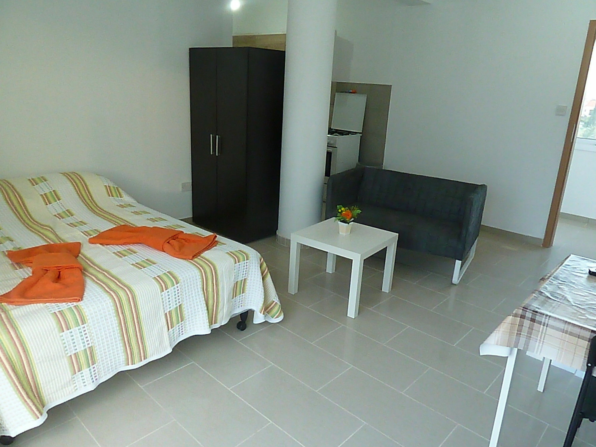 Valentinos Apartments Paphos Eksteriør bilde