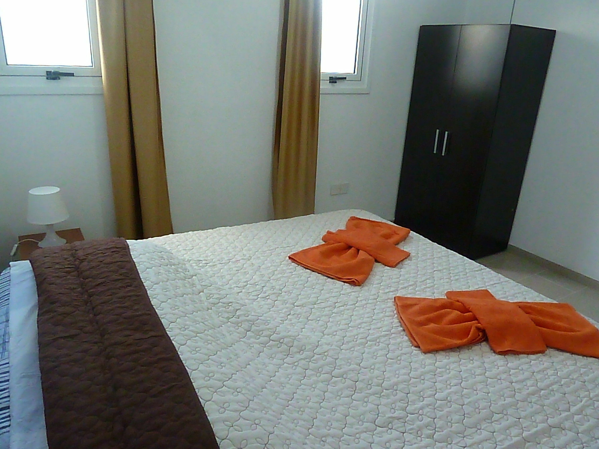 Valentinos Apartments Paphos Eksteriør bilde