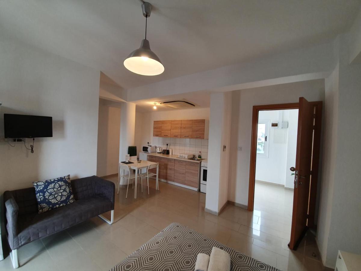 Valentinos Apartments Paphos Eksteriør bilde